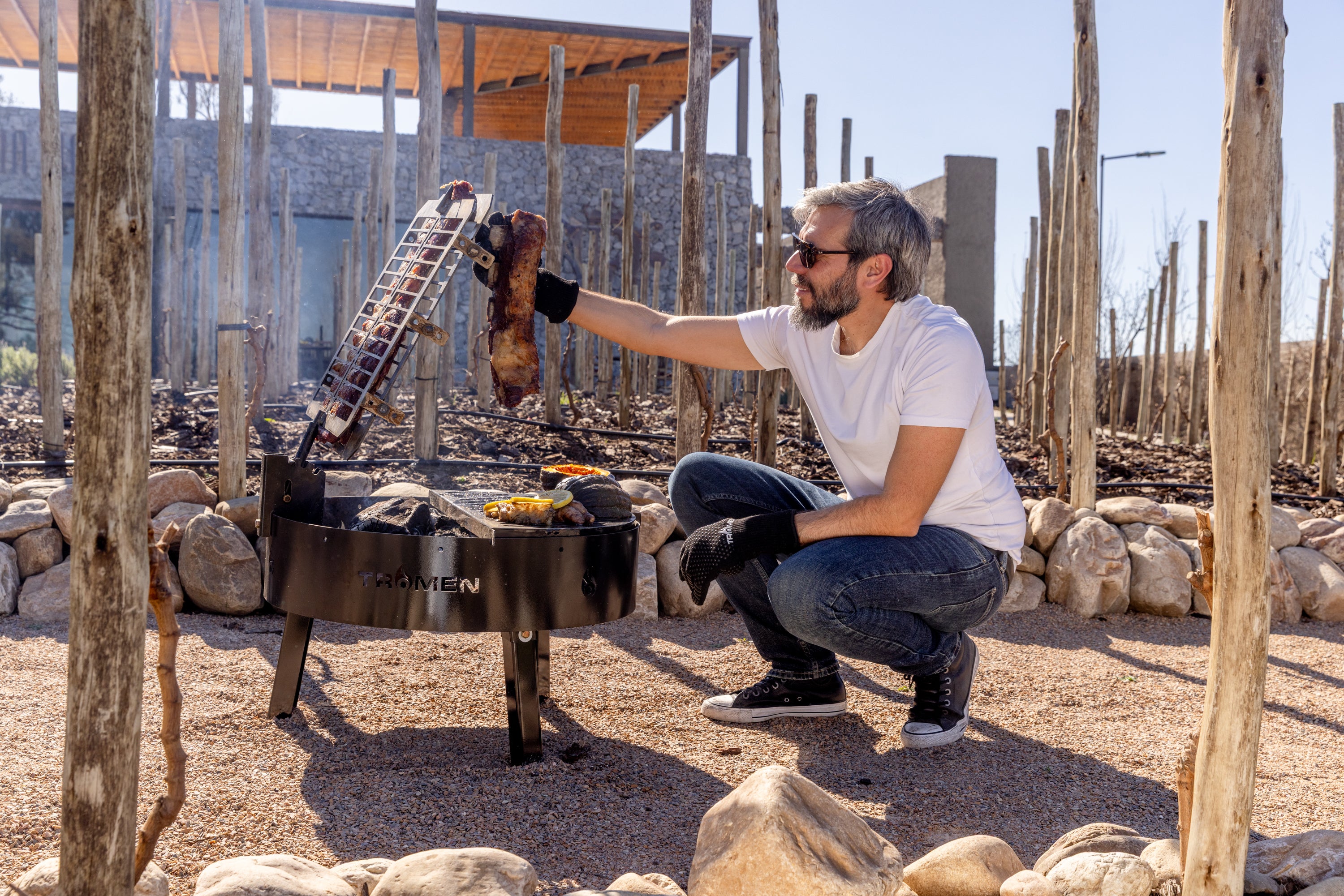 Cargar video: Parrillas Tromen